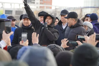 Прикольный значок ЧЕЛОВЕКУ НУЖЕН ЧЕБУРЕК, смешные значки копия арт.  16-16225 | AliExpress