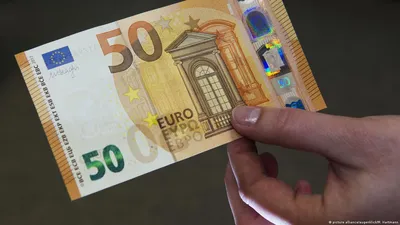 New 50-euro bill launch – DW – 04/03/2017