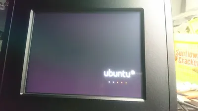 system installation - Ubuntu Desktop install on 640x480 monitor - Ask Ubuntu