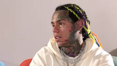 6ix9ine Attack: Video Shows Men Jumping Tekashi 69 in Florida Gym – NBC 6  South Florida