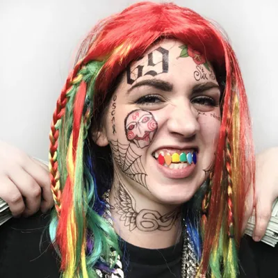 6ix9ine Returns With New Song and Defiant Livestream: 'I Ratted' - The New  York Times
