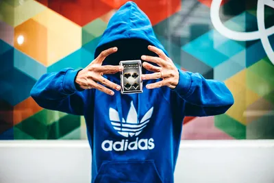 Скачать обои "Адидас (Adidas)" на телефон в высоком качестве, вертикальные  картинки "Адидас (Adidas)" бесплатно