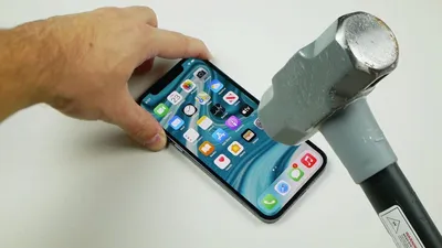 Я ударил iPhone, и он починился. Это не шутка, а решение проблемы с Face ID