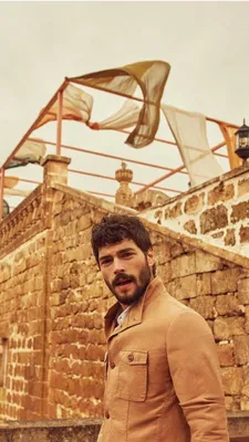 Акин Акинозю в "Hercai", эпизод 2 | Юнлюлер, Портре, Синема