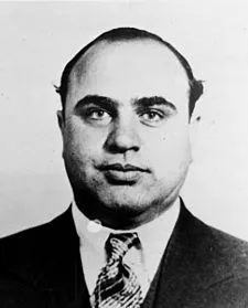 Al Capone - ❗️❗️АЛЬ КАПОНЕ❗️❗️ Чаще всего людей интересуют личности  исторических персон, которые могли бы стать примером поведения, или которые  создали что-то полезное для страны, для искусства, для науки, для будущей  жизни.