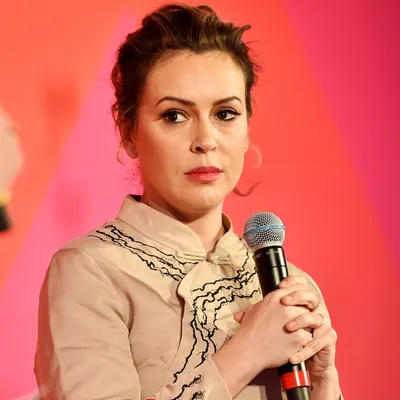 Alyssa Milano – A Call to Men