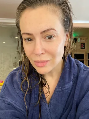 Actor/activist Alyssa Milano launches fundraising push to flip Wisconsin in  2020 - Wisconsin Examiner