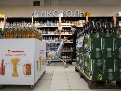 Трезвое решение: можно ли разрешить регионам тотальный запрет продажи  алкоголя | Статьи | Известия