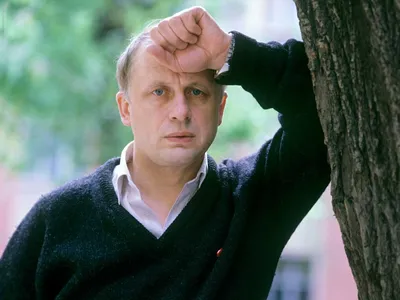 Почему Андрей Толубеев похоронен рядом с отцом, а его мать - на соседнем  кладбище? | Вдоль по Питерской | Дзен