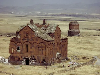 Это шикарно!" Турецкий фотограф зовет всех в древнюю армянскую столицу Ани