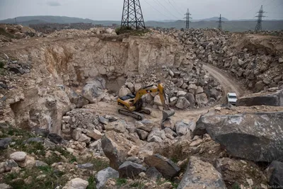 Горнодобывающая промышленность приносит большие потери: ереванские базальтовые и глиняные рудники