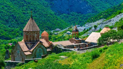 Храмы Армении | список древних монастырей и церквей