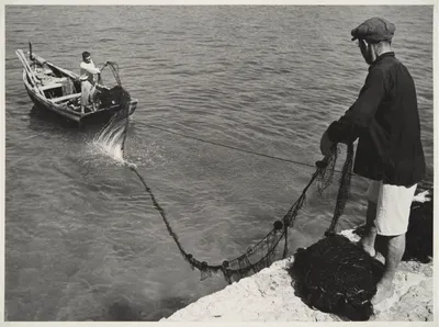 Through a Lens: The Stirring Coastal Imagery of Artur Pastor - Slowness