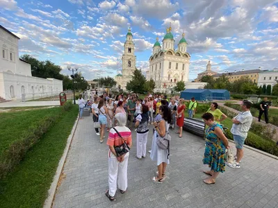 В Астрахани продолжаются бесплатные пешеходные экскурсии | Газета ВОЛГА