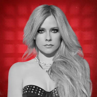 Avril Lavigne Covers Kelly Clarkson's 'Breakaway' to Celebrate 'Let Go'