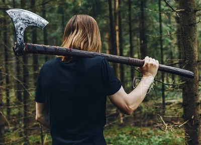 Berserker Viking Axe - Decorated, but usable, powerful tool