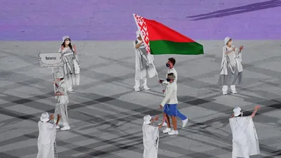Флаг белорусского протеста — бело-красно-белый. А почему? Откуда он взялся?  — Meduza