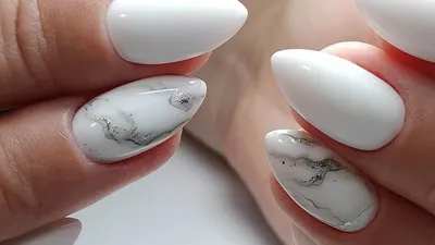 Маникюр на длинные ногти белый френч | Tutoriales de manicura artística,  Manicura de uñas, Diseño de uñas mate