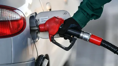 В России снизились розничные цены на бензин и дизтопливо - РИА Новости,  