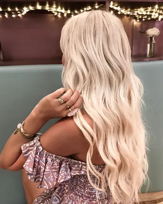 Блондинка с длинными волосами со спины (61 лучших фото)