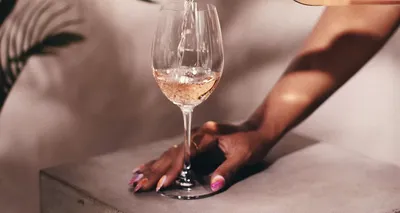 Как ПРОСТО нарисовать БОКАЛ ВИНА В РУКЕ/263/How easy it is to draw a GLASS  of WINE IN HAND - YouTube