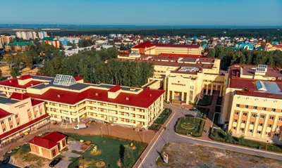 Больница в Новоайдаре продолжает работать после обстрела ВСУ - РИА Новости,  