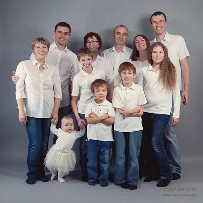 Фотосессия большой семьи в студии. Семейный фотограф Татьяна Надеждина