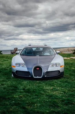 A Deep Dive Into the Iconic Bugatti Veyron