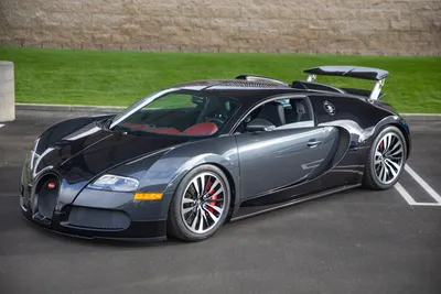 Newport Car Museum | 2006 Bugatti Veyron