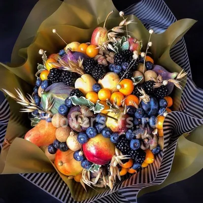 Букет из фруктов и цветов - 57 фото