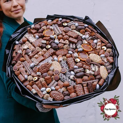 Сладкий букет из конфет в Москве на день рождения 2500-4000 рублей