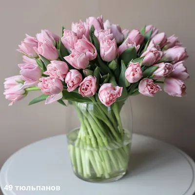 Букет тюльпанов в вазе 