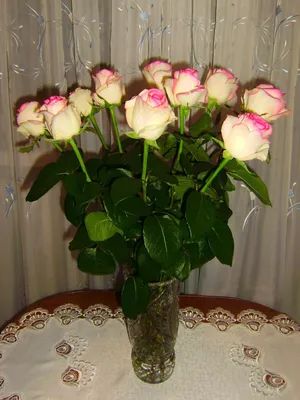 Букет тюльпанов в хрустальной вазе, …» — создано в Шедевруме