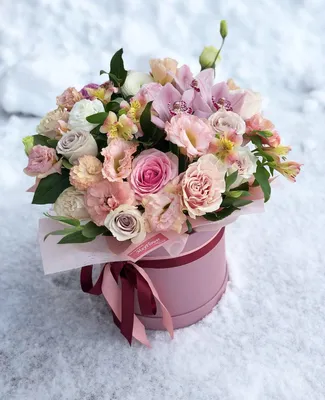 Букет из 51 кустовой розы в коробке - Доставкой цветов в Москве! 20808  товаров! Цены от 487 руб. Цветы Тут