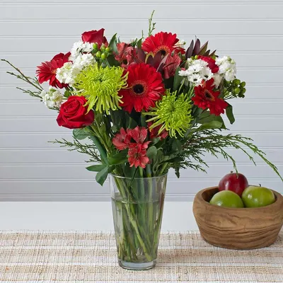 Букет цветов в вазе - онлайн-пазл