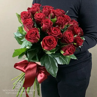 Букет из 35 красных роз Эквадор 70 см - купить в Москве по цене 10990 р -  Magic Flower