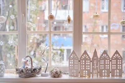 Cutting out paper Decoration on the window for Christmas - YouTube