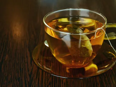 ❤ Как долго хранится заваренный чай, можно ли хранить заварку в  холодильнике и чай заваренный на молоке | Блог Мій Чай