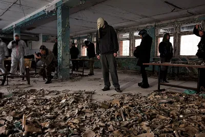 Туристы в зоне отчуждения Чернобыльской АЭС | РИА Новости Медиабанк