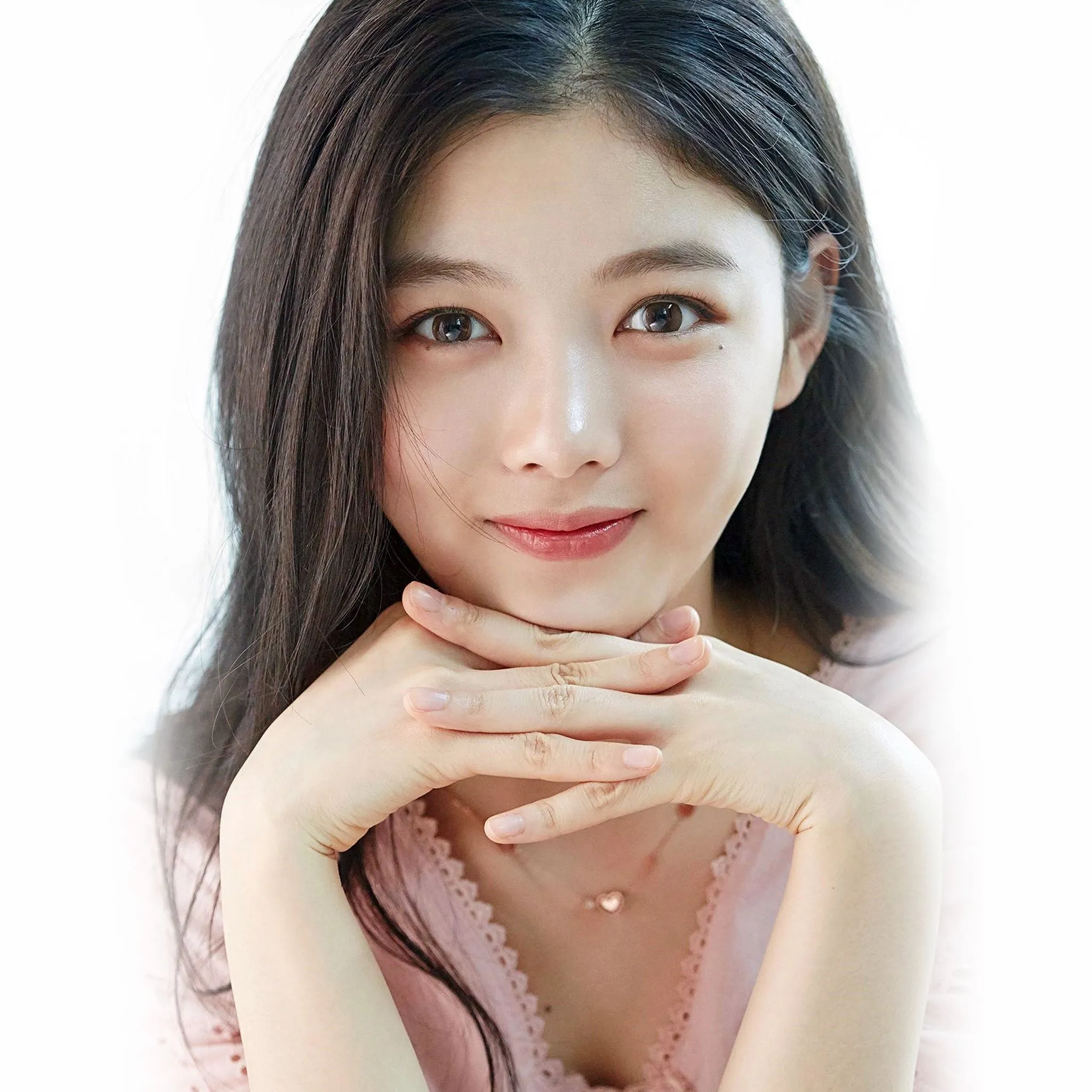 Ли ю джон. Kim Yoo Jung 2022.