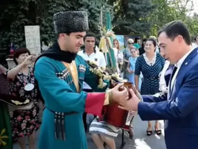Траурное шествие в день памяти адыгов (Нальчик,  г.) - Фотобанк  - Открытый Кавказ