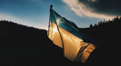Как выглядит самый большой флаг Украины на флагштоке высотой 90 м:  ФОТОРЕПОРТАЖ