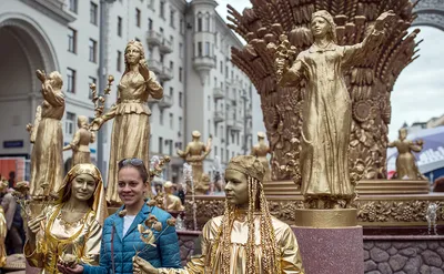 День города в Москве отметят маскарадом и косплеем — РБК