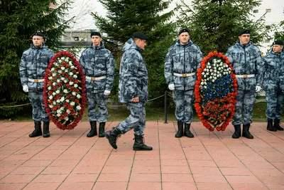 Курганские бойцы празднуют день ОМОНа