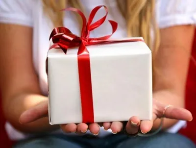 Happy Birthday Box (С Днем Рождения Бокс) - сюрприз-бокс/подарочный набор с  интересными товарами и аксессуарами для празднования - YouBox