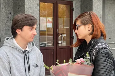 Москвичи Анастасия и Денис Полюбезневы поженились на второй день после  получения повестки из военкомата - Российская газета