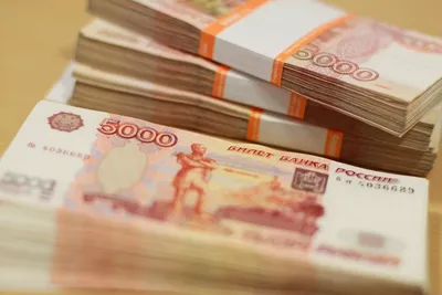 С 20 июля. В обращение введены новые деньги в рублях