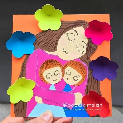 Онлайн-выставка детского рисунка ко Дню матери