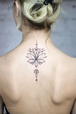 Тату лотос | Spine tattoos for women, Spine tattoos, Tattoos for women