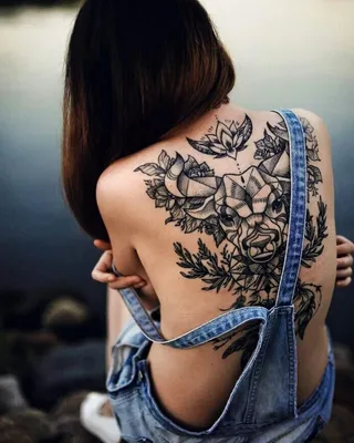 Тату на спине для девушек: фото, идеи, значения и смысл женских татуировок  на спине